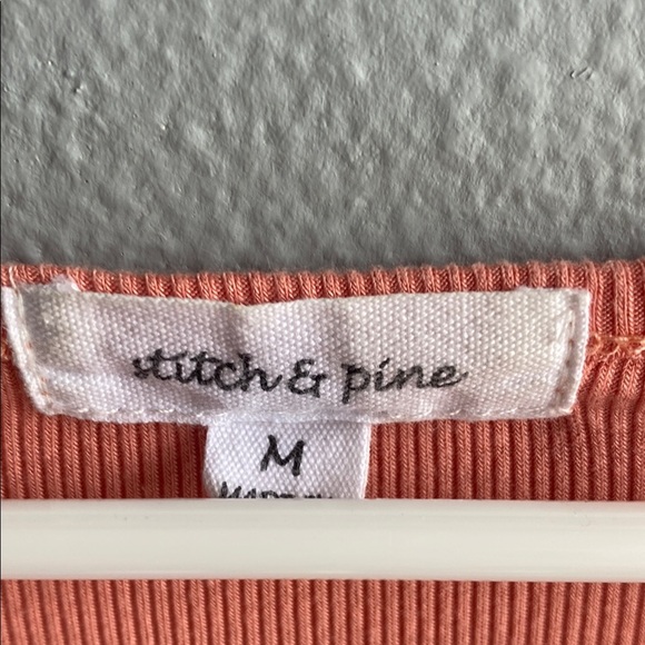 Stitch and Pine Pink Ruched Crop T-Shirt - Picture 2 of 5